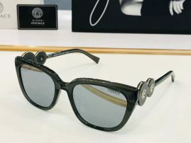 Picture of Versace Sunglasses _SKUfw55118389fw